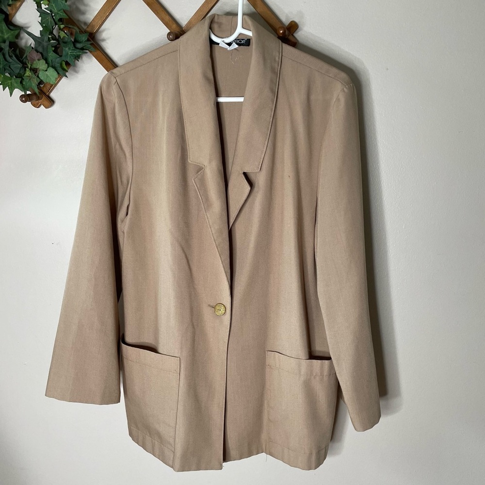 Vintage tan women’s blazer